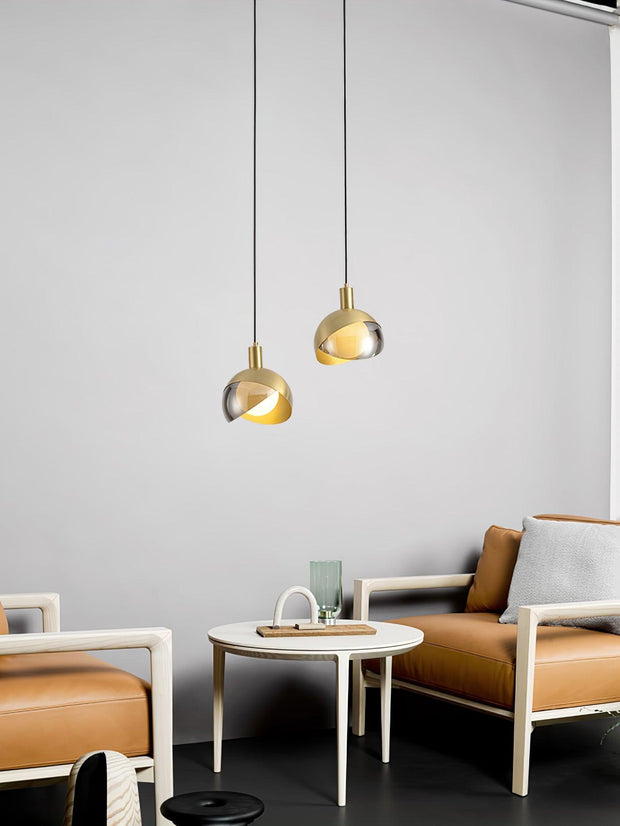 Suspension urbaine minimaliste élégante - combinaison de métal et de verre design