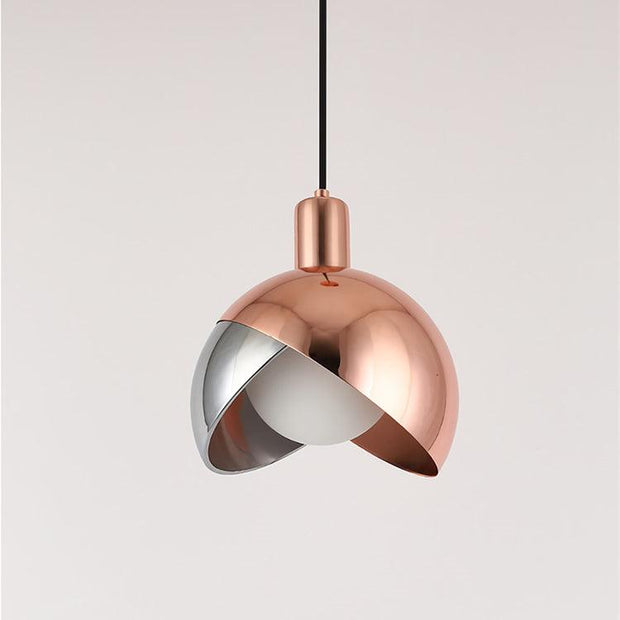 Suspension urbaine minimaliste élégante - combinaison de métal et de verre design