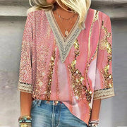 Elegant Polyester Blouse – Comfort and Style for All Occasions