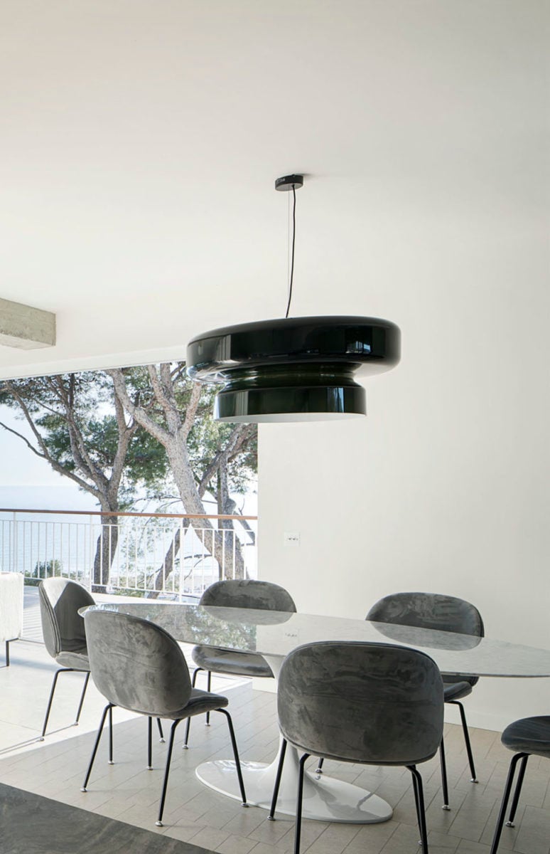 Superbe Suspension en Verre Soufflé Bohemia – Embrassez l'Élégance Organique avec Éclairage LED Intégré