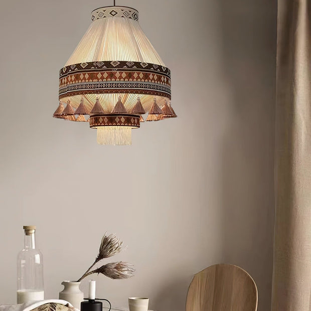 Bright Bohemian Chic Fringe Pendant – Hanging Lamp Inspired by Tribes with Elegant Style and Graceful Fringes