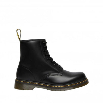 Zwarte uniseks laarzen van glad leer met antislipzool en gele stiksels - Model 1460 elegant en duurzaam