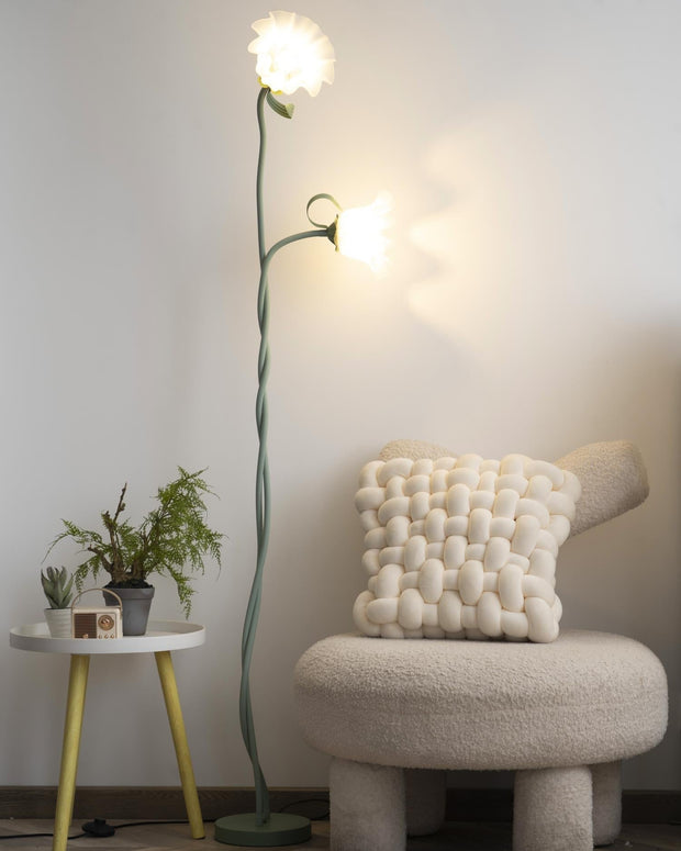 Elegant Calla Lily Floor Lamp – A Touch of Sophistication for Your Space