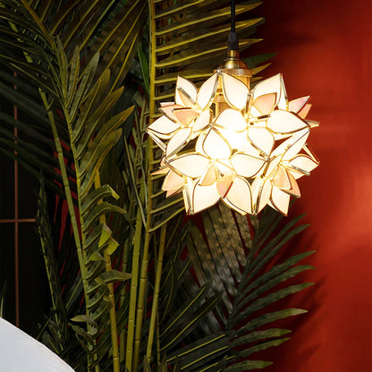 Éblouissant Lustre en Coquillage Capiz – Illumination Chic en Métal et Verre pour vos Espaces de Vie et de Salle à Manger