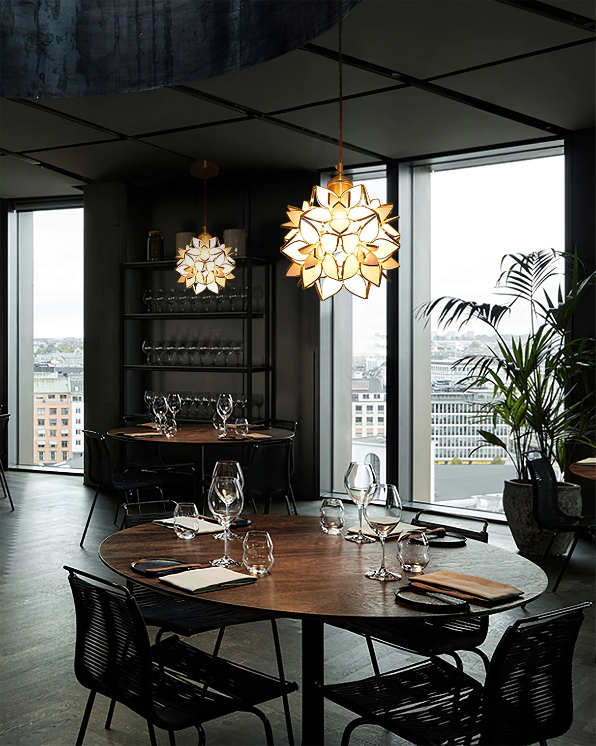 Éblouissant Lustre en Coquillage Capiz – Illumination Chic en Métal et Verre pour vos Espaces de Vie et de Salle à Manger