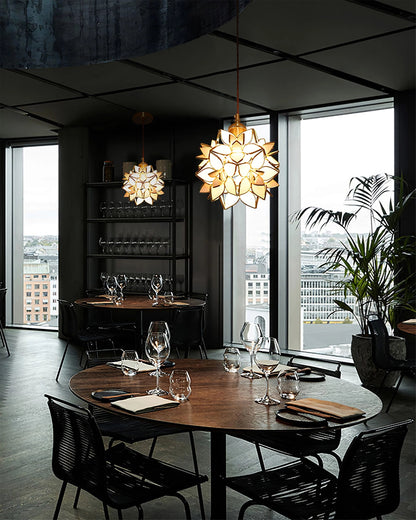 Éblouissant Lustre en Coquillage Capiz – Illumination Chic en Métal et Verre pour vos Espaces de Vie et de Salle à Manger