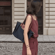 Elegant Oxford shoulder bag – With refined faux leather details