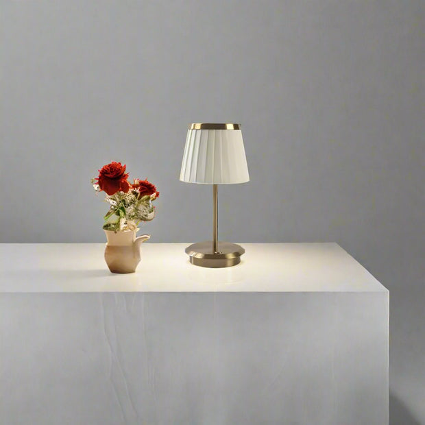 LED table lamp with sophisticated touch control - Timeless elegance for your space