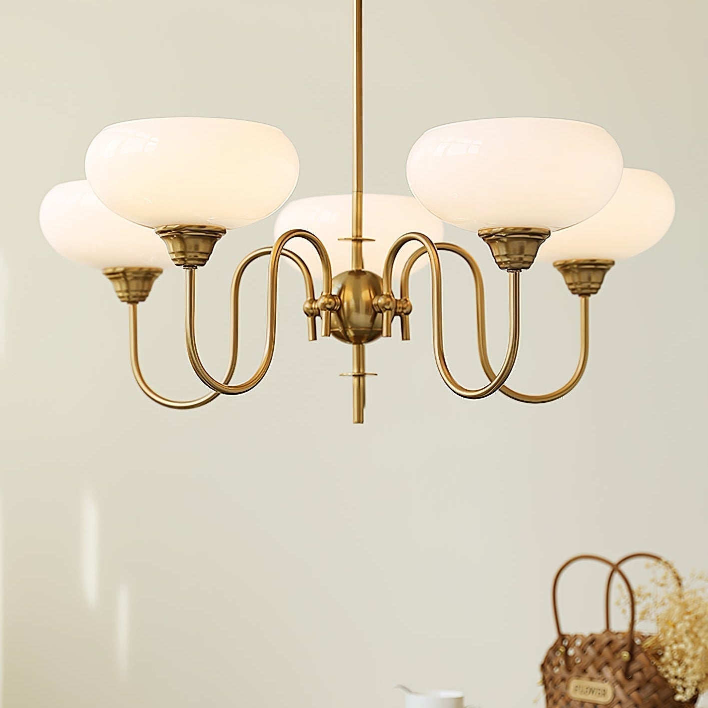 Exquisite glass and metal chandelier – Elevate your space with timeless sophistication