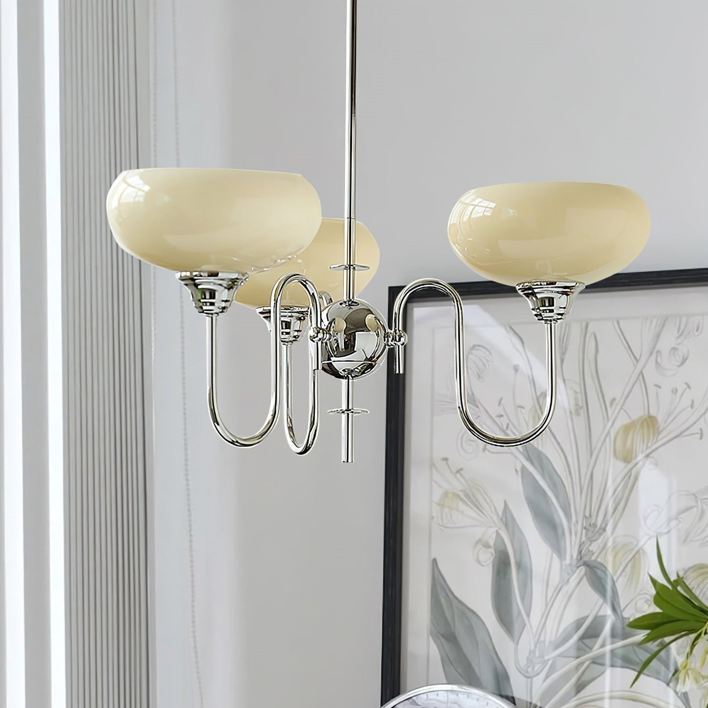 Exquisite glass and metal chandelier – Elevate your space with timeless sophistication