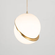 Crescent moon-shaped LED chandelier – Contemporary chic in acrylic and brass finish