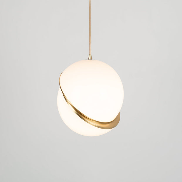 Crescent moon-shaped LED chandelier – Contemporary chic in acrylic and brass finish