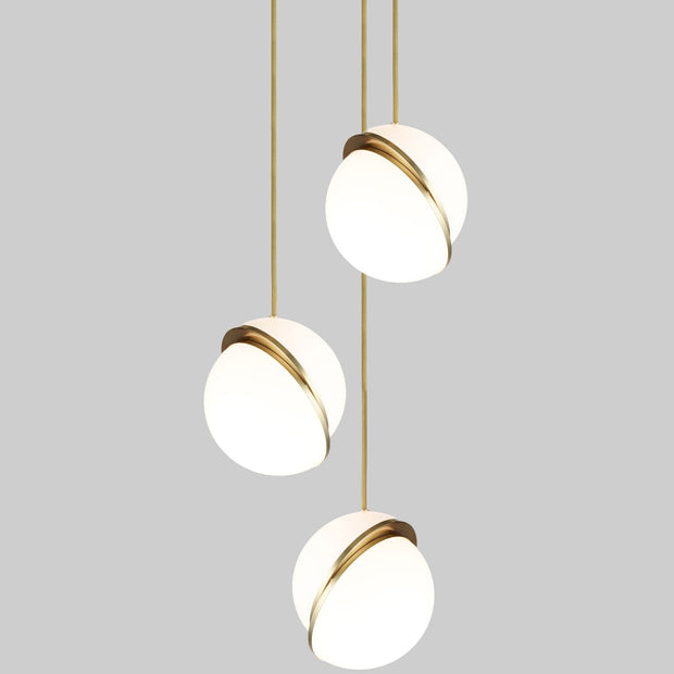 Crescent moon-shaped LED chandelier – Contemporary chic in acrylic and brass finish