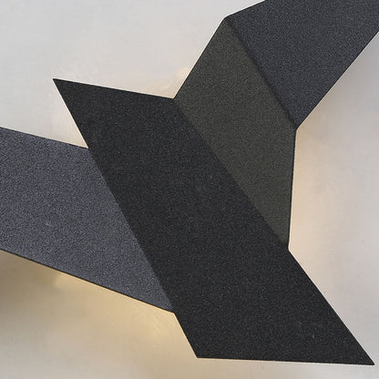 Vägglampa Inspirerad av Fantasifulla Fåglar – Konstnärlig Järnlampa för att Förbättra Din Inredning