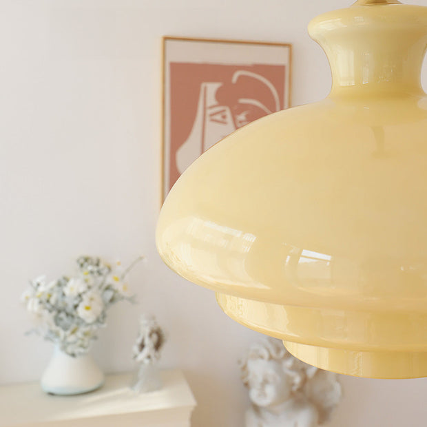 Suspension en verre crème-jaune Bauhaus – Une fusion chic de charme vintage et de style contemporain