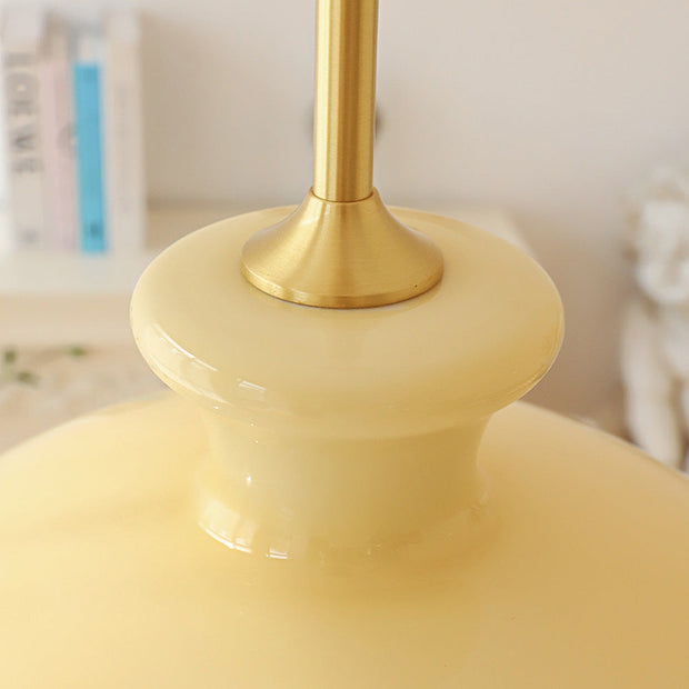 Suspension en verre crème-jaune Bauhaus – Une fusion chic de charme vintage et de style contemporain
