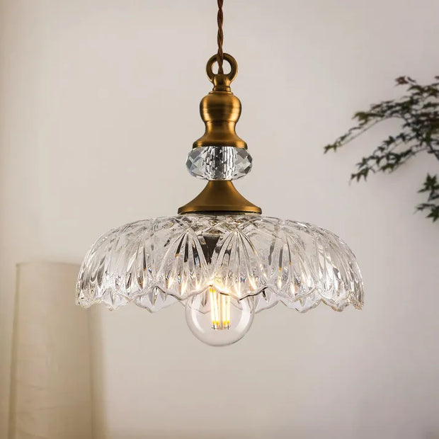 Mini retro chic wall sconce - Elegant glass and metal accent for your kitchen islands