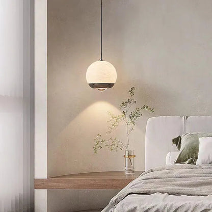 Luminaire à suspension en albâtre Nordic Elegance avec base en marbre luxueux