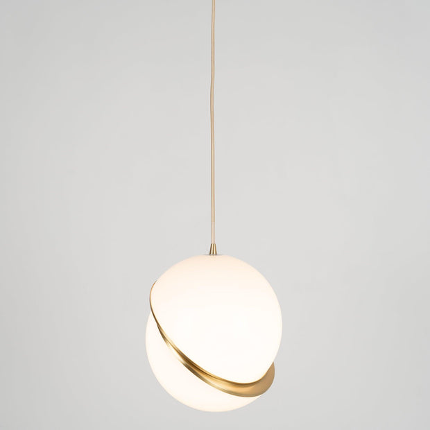 Crescent moon-shaped LED chandelier – Contemporary chic in acrylic and brass finish