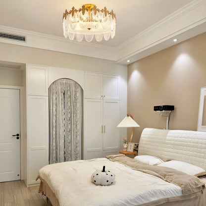 Superb round glass chandelier – Elegant pendant light with exquisite design