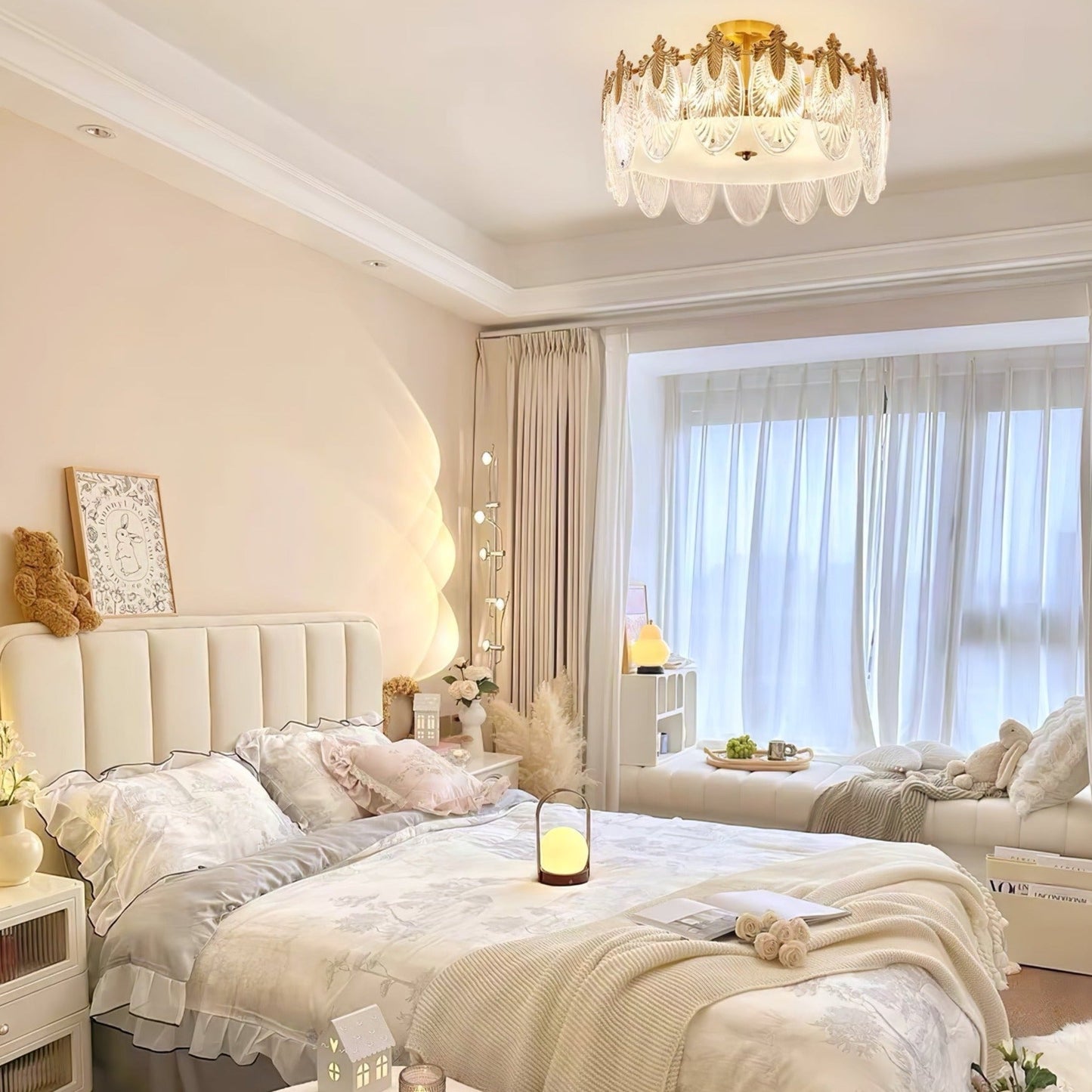 Superb round glass chandelier – Elegant pendant light with exquisite design