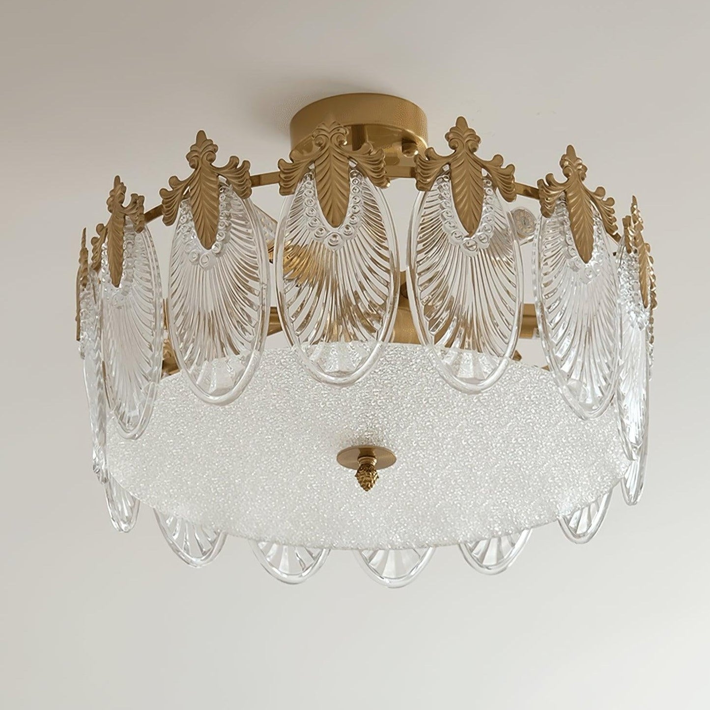 Superb round glass chandelier – Elegant pendant light with exquisite design