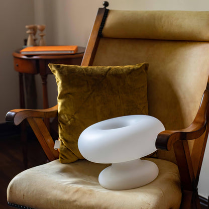 Lampe de table en forme de donut charmante – Éclat ambiant douillet avec un design distinctif