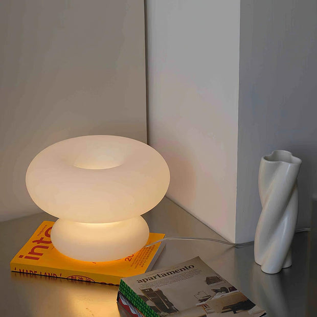 Charming donut-shaped table lamp – Cozy ambient glow with a distinctive design