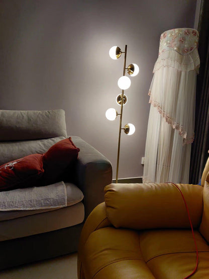 Doppler LED Tree Lamp – Contemporary Chic with Dazzling Glass Globe Lighting