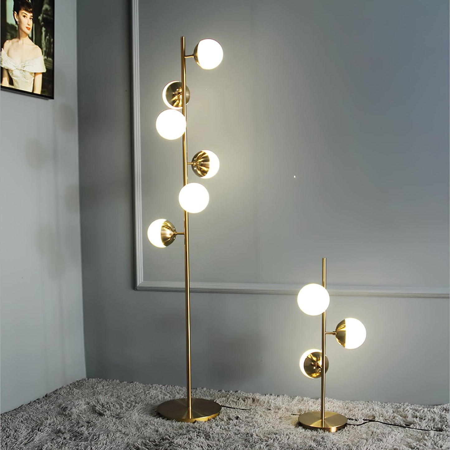Doppler LED Tree Lamp – Contemporary Chic with Dazzling Glass Globe Lighting