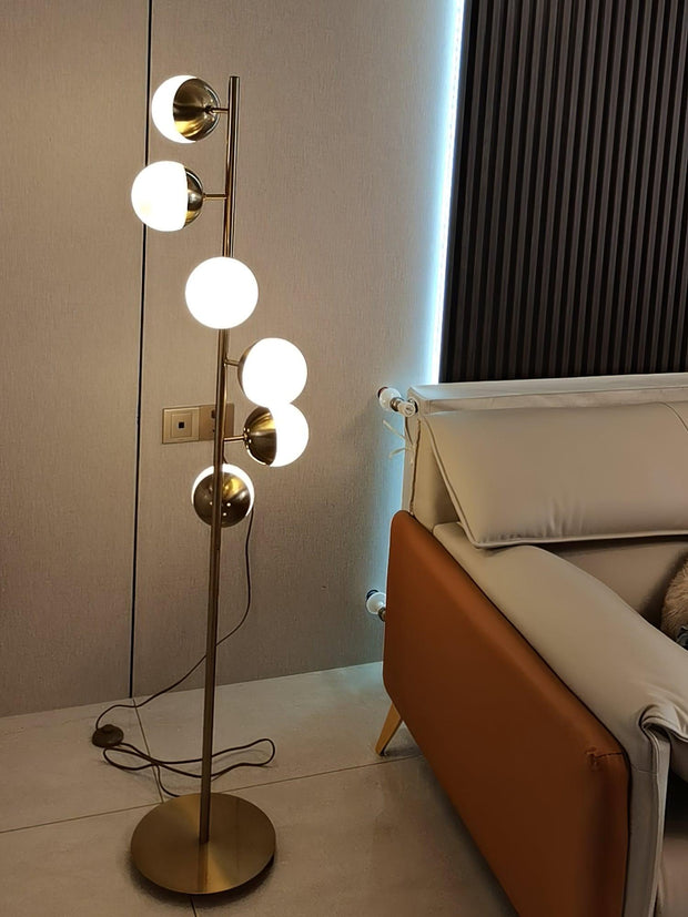 Lampe Arbre LED Doppler – Chic Contemporain avec Éclairage Éblouissant en Globe de Verre