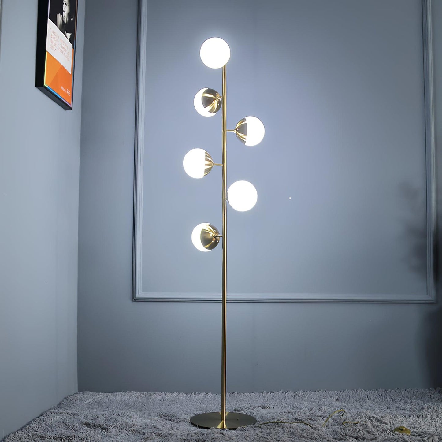 Doppler LED Tree Lamp – Contemporary Chic with Dazzling Glass Globe Lighting