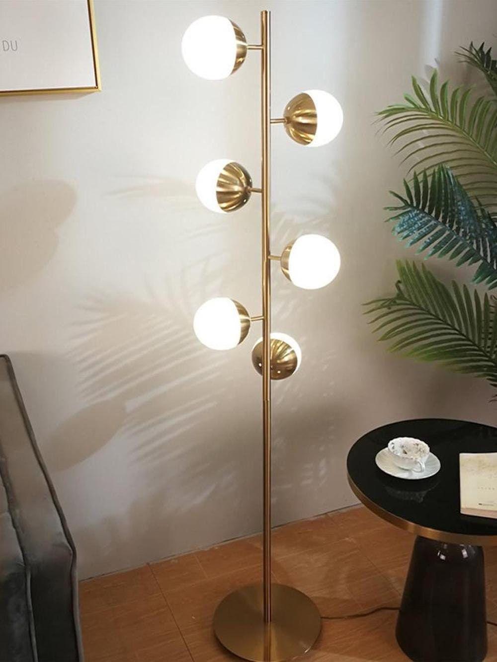 Doppler LED Tree Lamp – Contemporary Chic with Dazzling Glass Globe Lighting