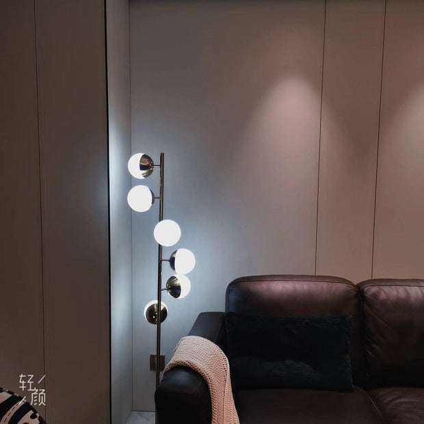 Lampe Arbre LED Doppler – Chic Contemporain avec Éclairage Éblouissant en Globe de Verre