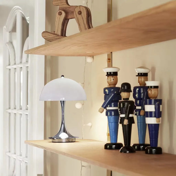 ÉclatAura™ Luxe Table Lamp – Exquisite Sophistication and Enchanting Illumination