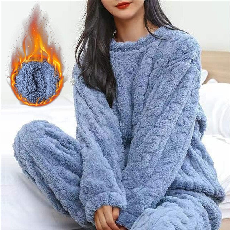 Fleece Pyjama Set – Gezellig Comfort en Warmte voor Knusse Nachten