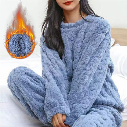 Fleece Pyjama Set – Gezellig Comfort en Warmte voor Knusse Nachten