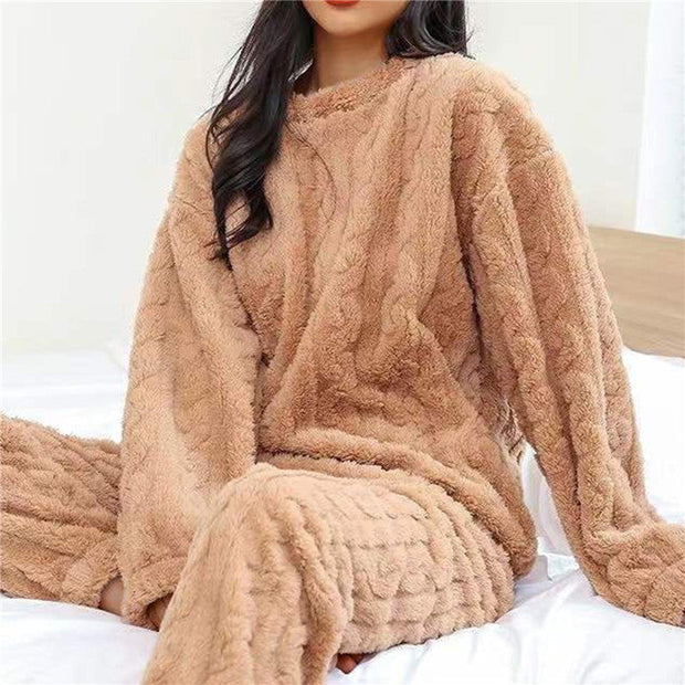 Fleece Pajama Set – Cozy Comfort and Warmth for Snuggly Nights