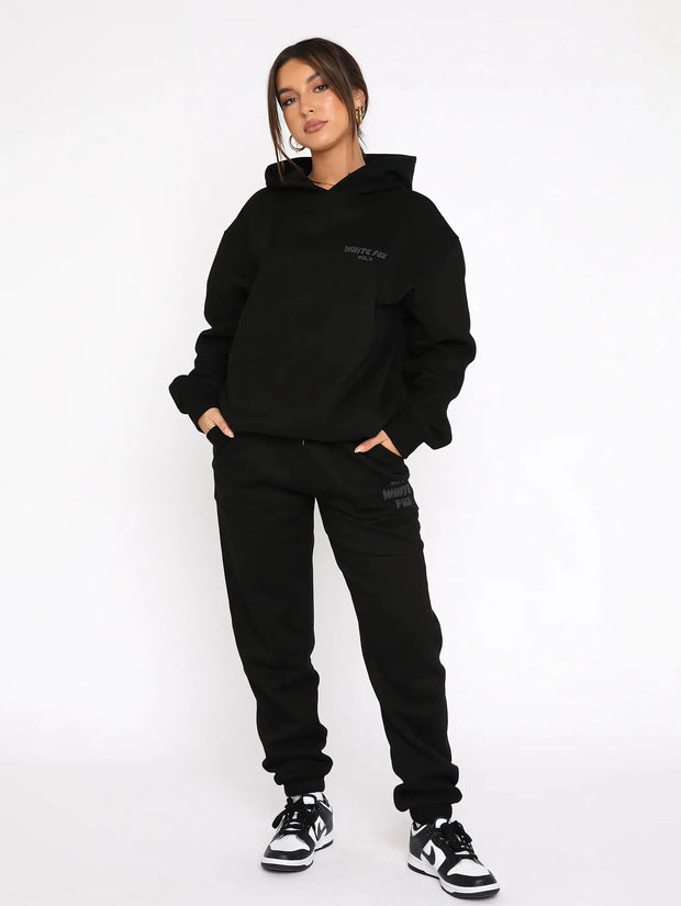 Oversized Cotton Tracksuit Set for Women – Spacious Hoodie and Trendy Joggers, Comfort and Casual Elegance