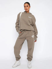Oversized Cotton Tracksuit Set for Women – Spacious Hoodie and Trendy Joggers, Comfort and Casual Elegance