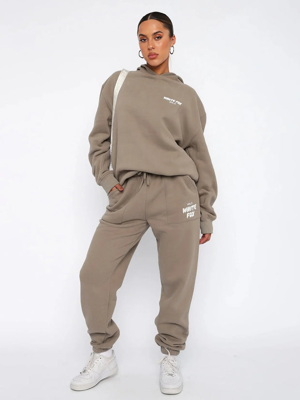 Oversized Cotton Tracksuit Set for Women – Spacious Hoodie and Trendy Joggers, Comfort and Casual Elegance