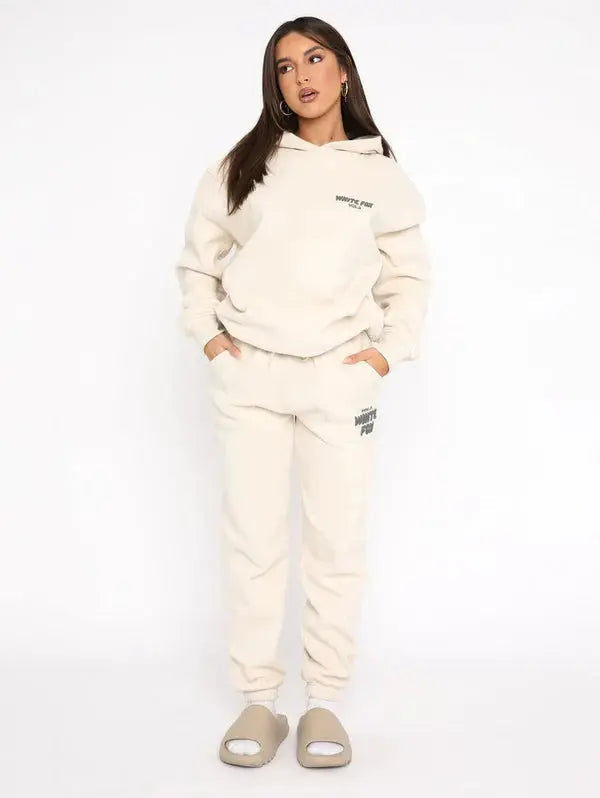 Ensemble de Survêtement Oversized en Coton pour Femme – Hoodie Spacieux et Joggers Tendance, Confort et Élégance Décontractée