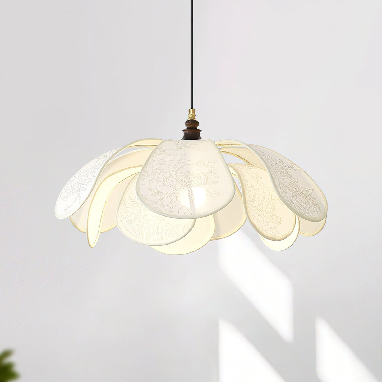 Suspension Florina – Design Floral Élégant, Parfaite pour Ampoules LED (E26/E27)