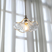 Charming Flower-Shaped Glass Pendant – Timeless Elegance in a Crystal-Clear Design