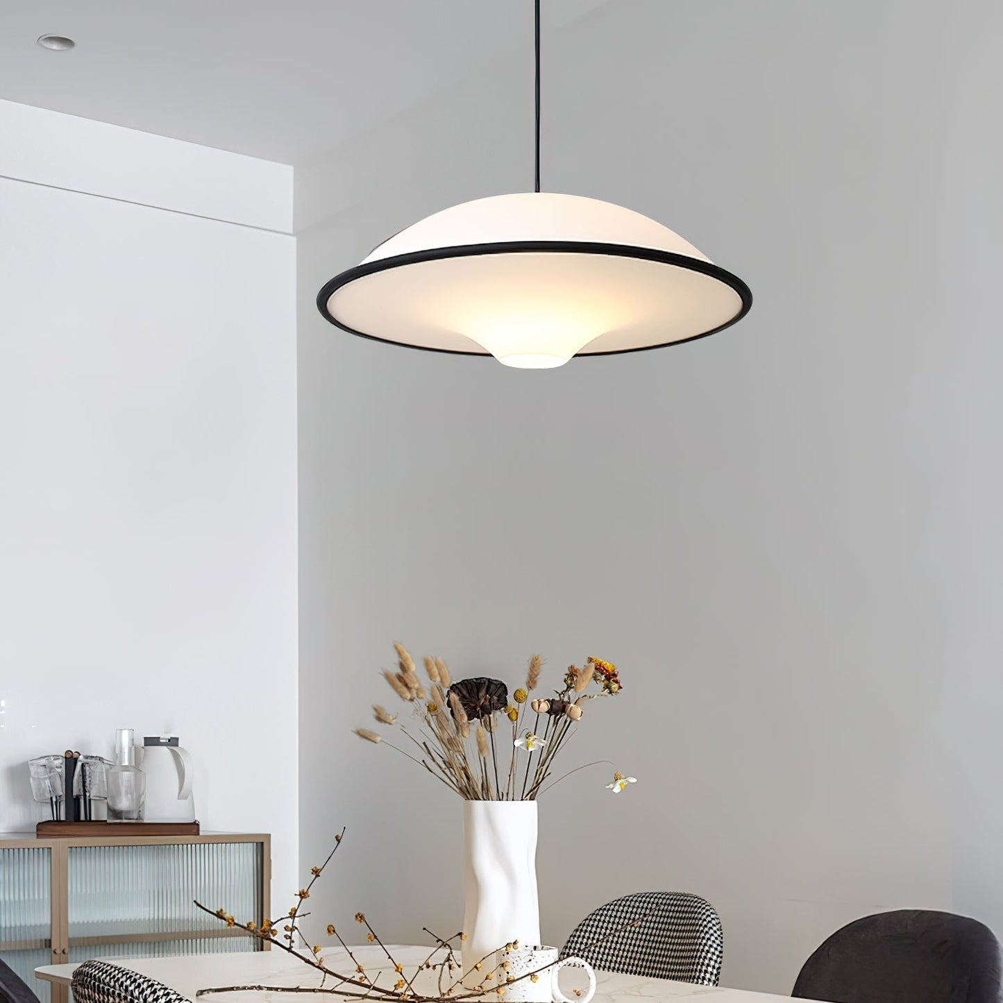 Suspension LED Fontana Élégante – Minimalisme Moderne Inspiré par les OVNI