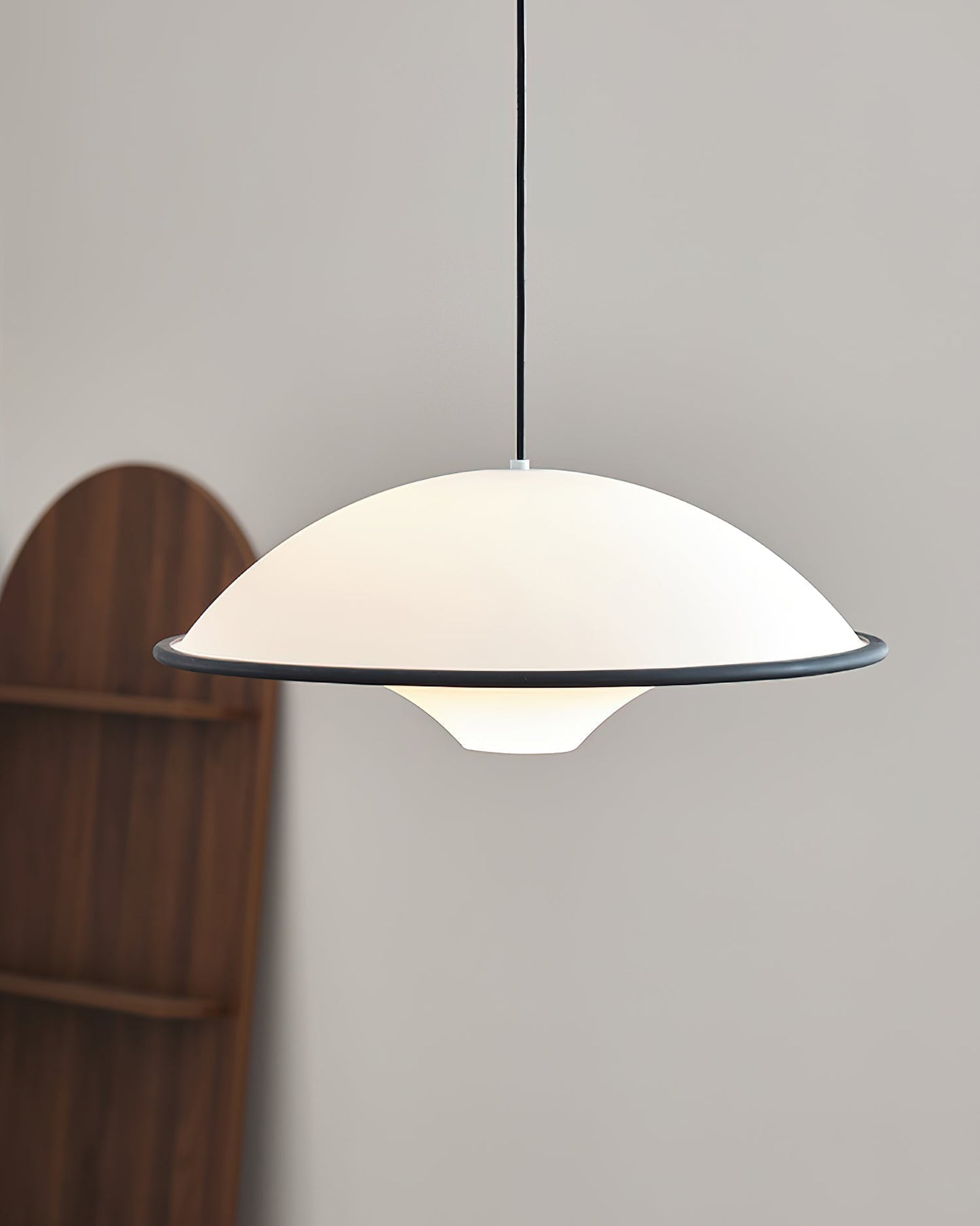 Suspension LED Fontana Élégante – Minimalisme Moderne Inspiré par les OVNI