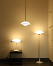 Lampadaire vintage floral charmant – Artisanat exquis en fer, cristal et verre