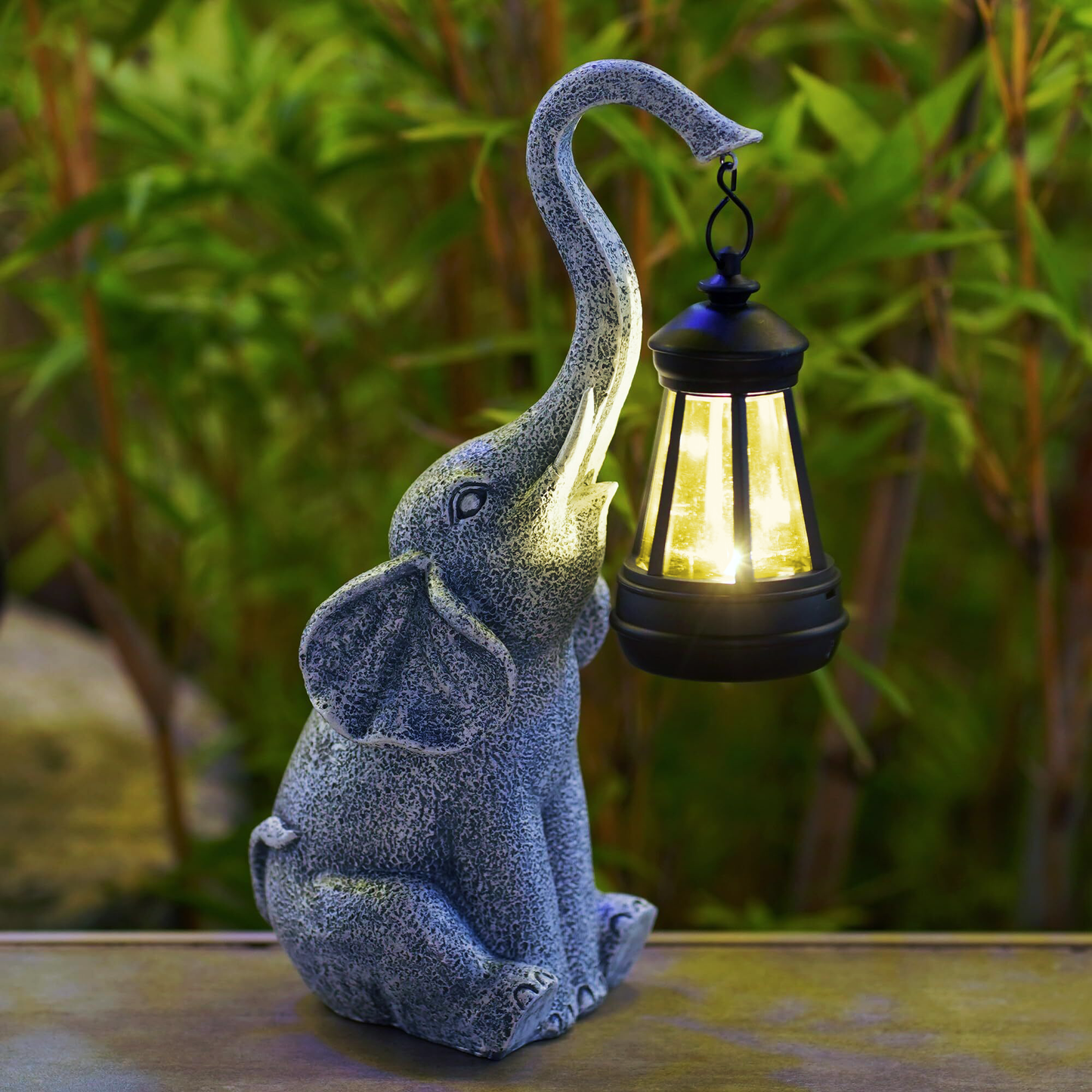Lampe de jardin éléphant solaire enchantée – Créez une ambiance sereine avec une lueur dorée rayonnante
