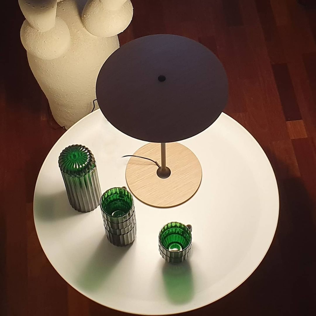 Lampe de table Marset Ginger – Design en métal chic avec éclairage LED intégré