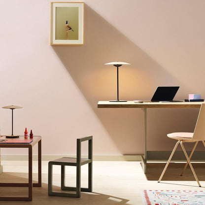 Lampe de table Marset Ginger – Design en métal chic avec éclairage LED intégré